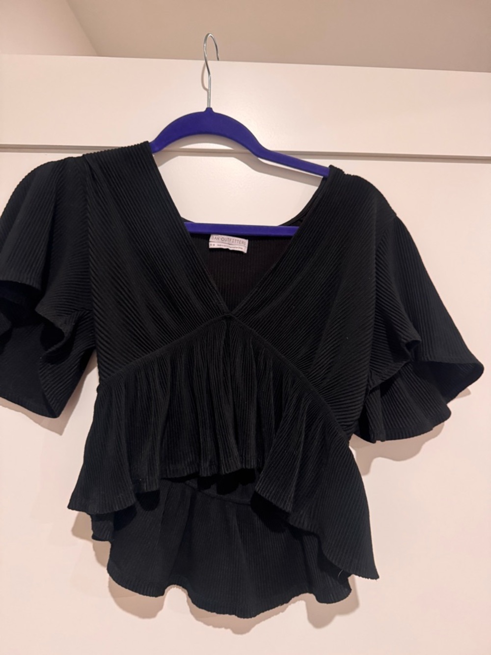 URBAN OUTFITTERS Black Ruffle V-Neck Women's Top Sz M